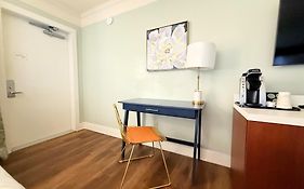Bayfront Inn